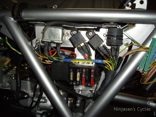 Lemans_18.JPG - un porte fusible Citroën de récup